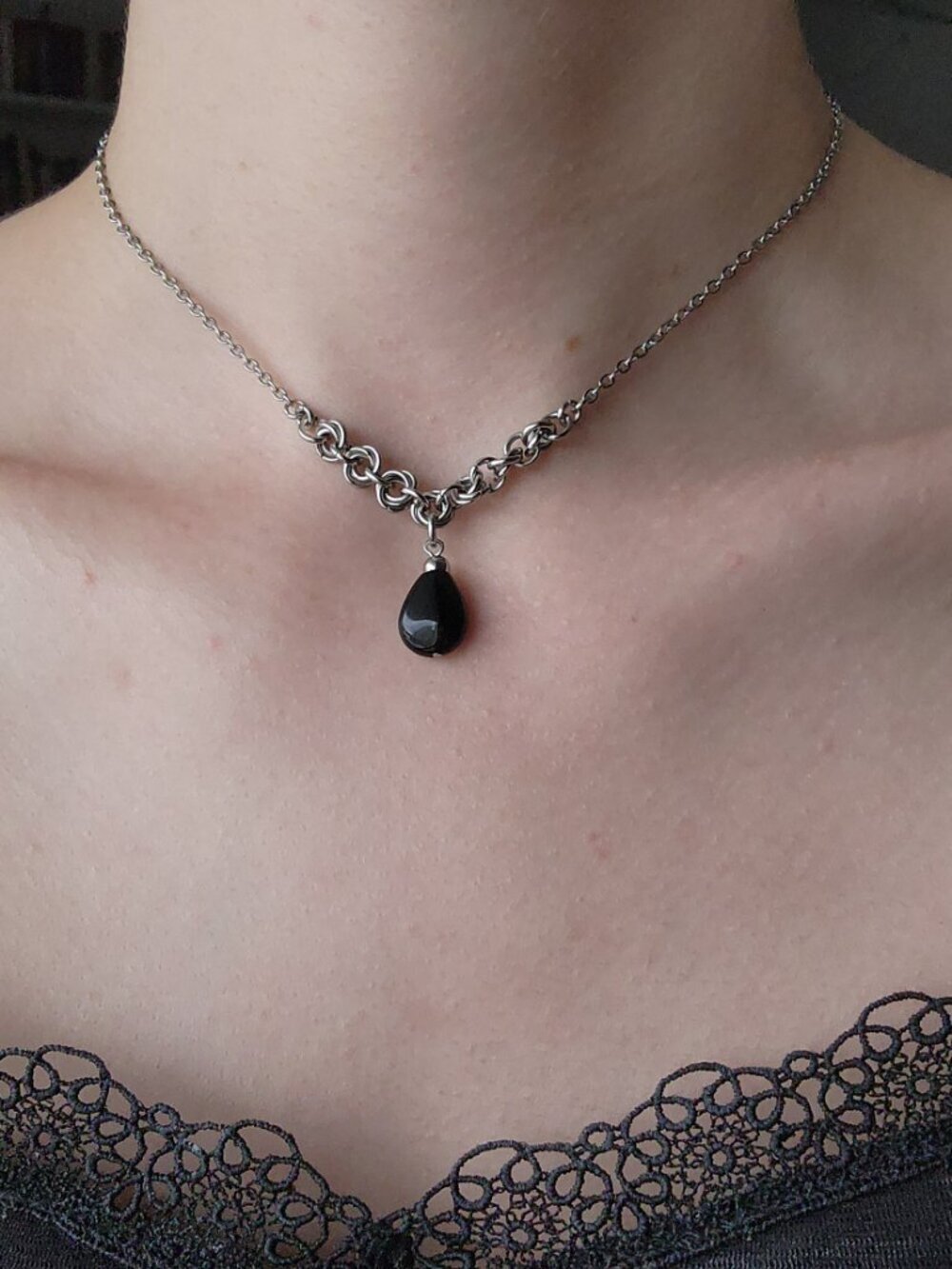 Gothic black onyx and silver necklace with a small silver chain - Picture 6 of 8